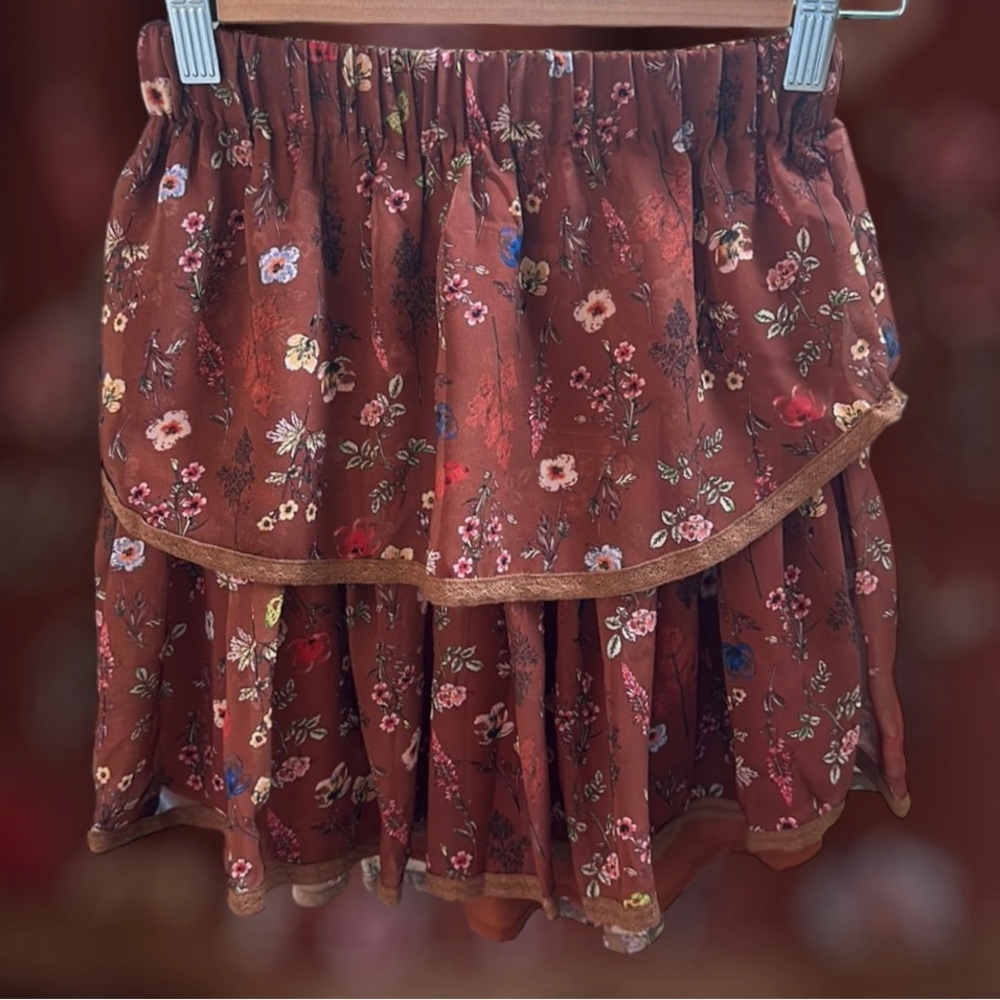🛍️SALE🛍️ ALLISON NEW YORK Floral Print Ruffled Tiered Mini Skirt (NWOT) - Picture 4 of 12